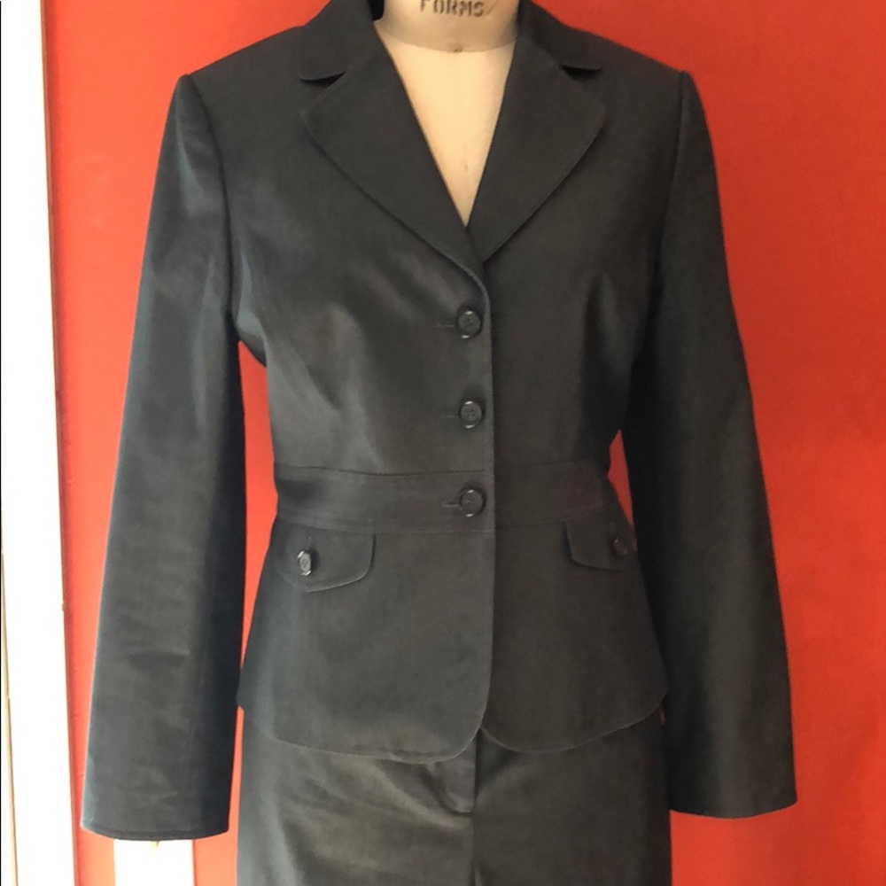 Antonio Melani 2 pc Suit